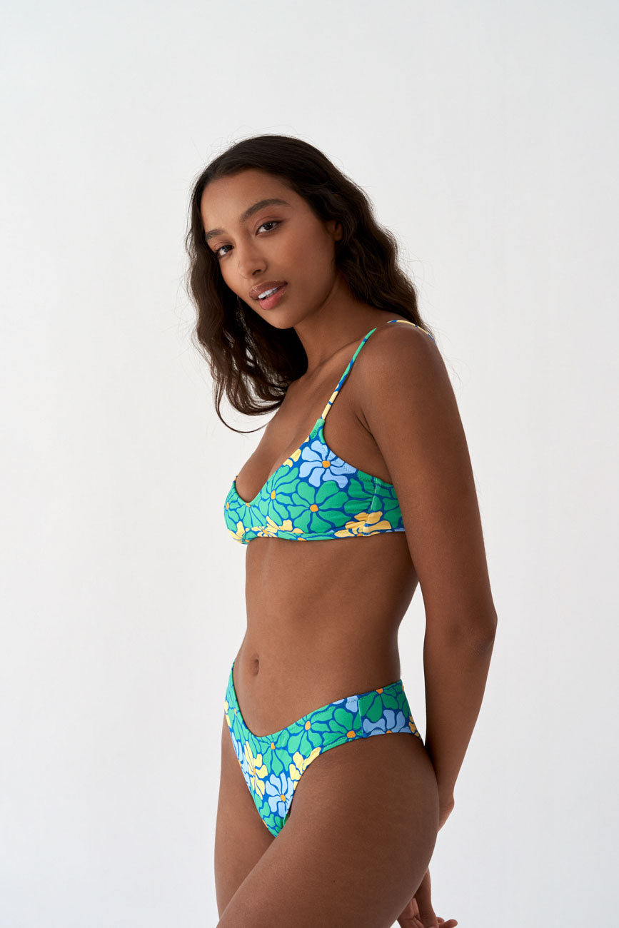 Trippy Flowers High Bottom